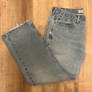 Levi’s 505 women’s light wash size 6 length 29
